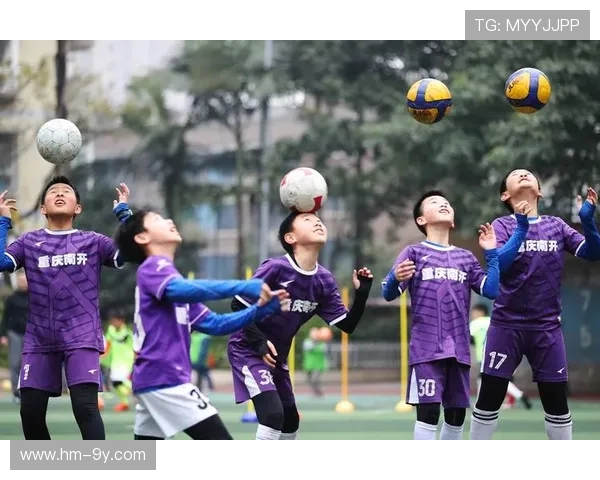 新华文轩足球青春激扬赛场奋进共绘体育强国新篇章